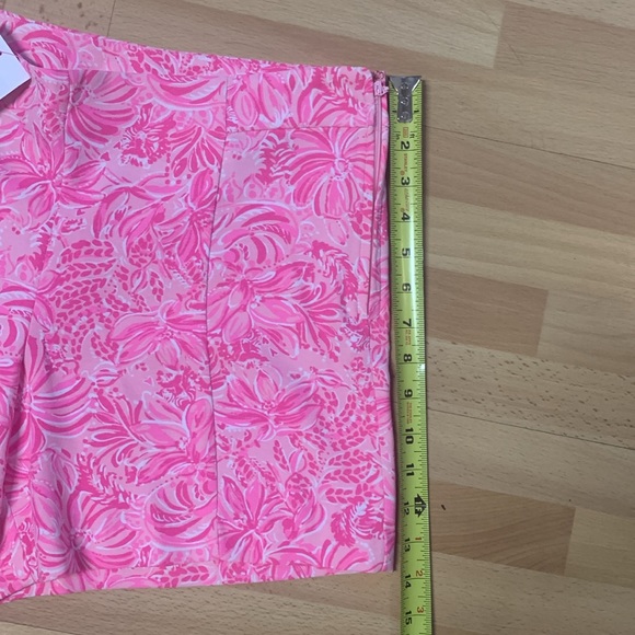 Lily Pulitzer Fona Shorts in Pink Blossom Foxy Llama | NWT Size 8 - Picture 5 of 8